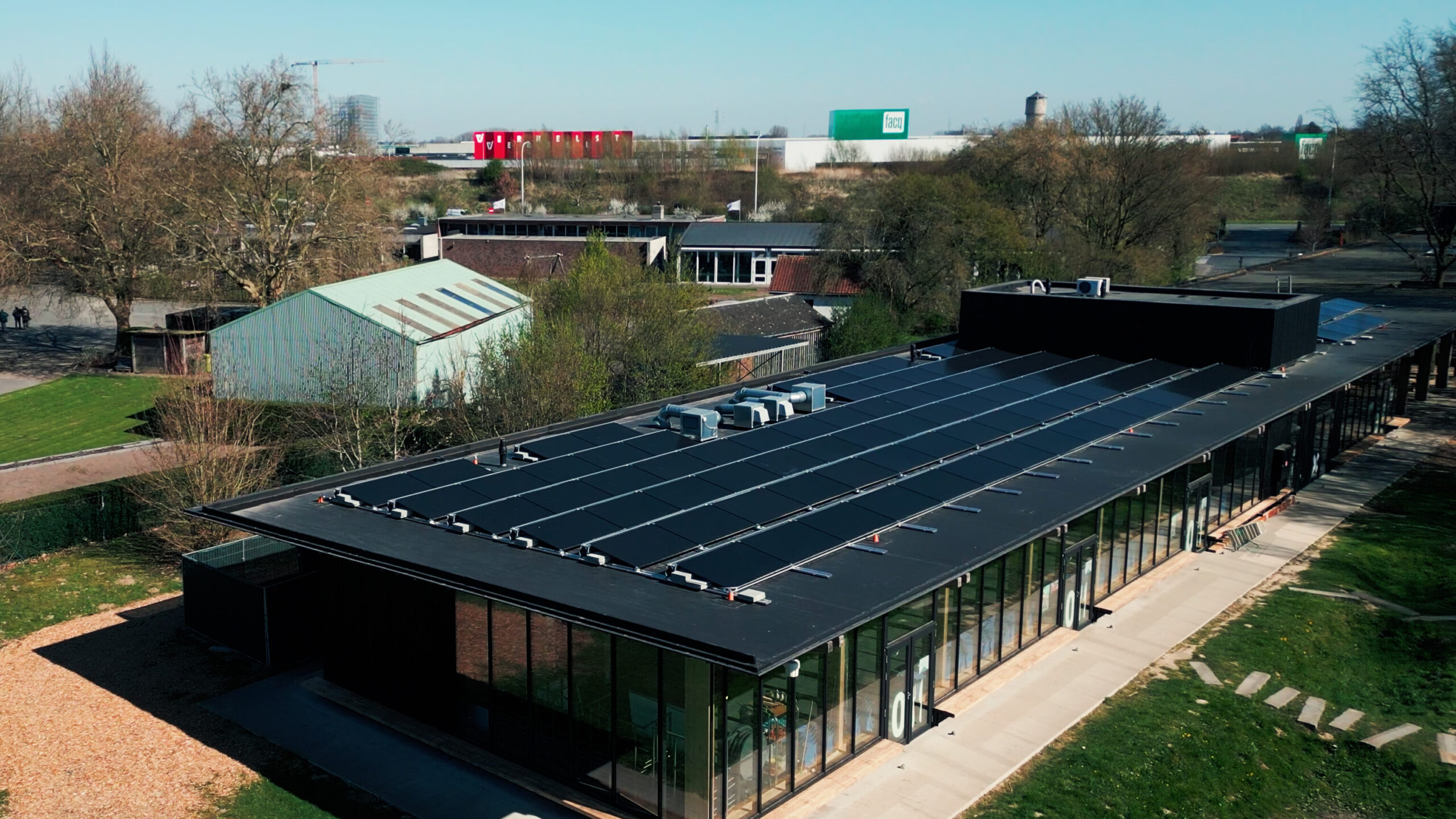 Sequence 02.00 00 41 12.still004